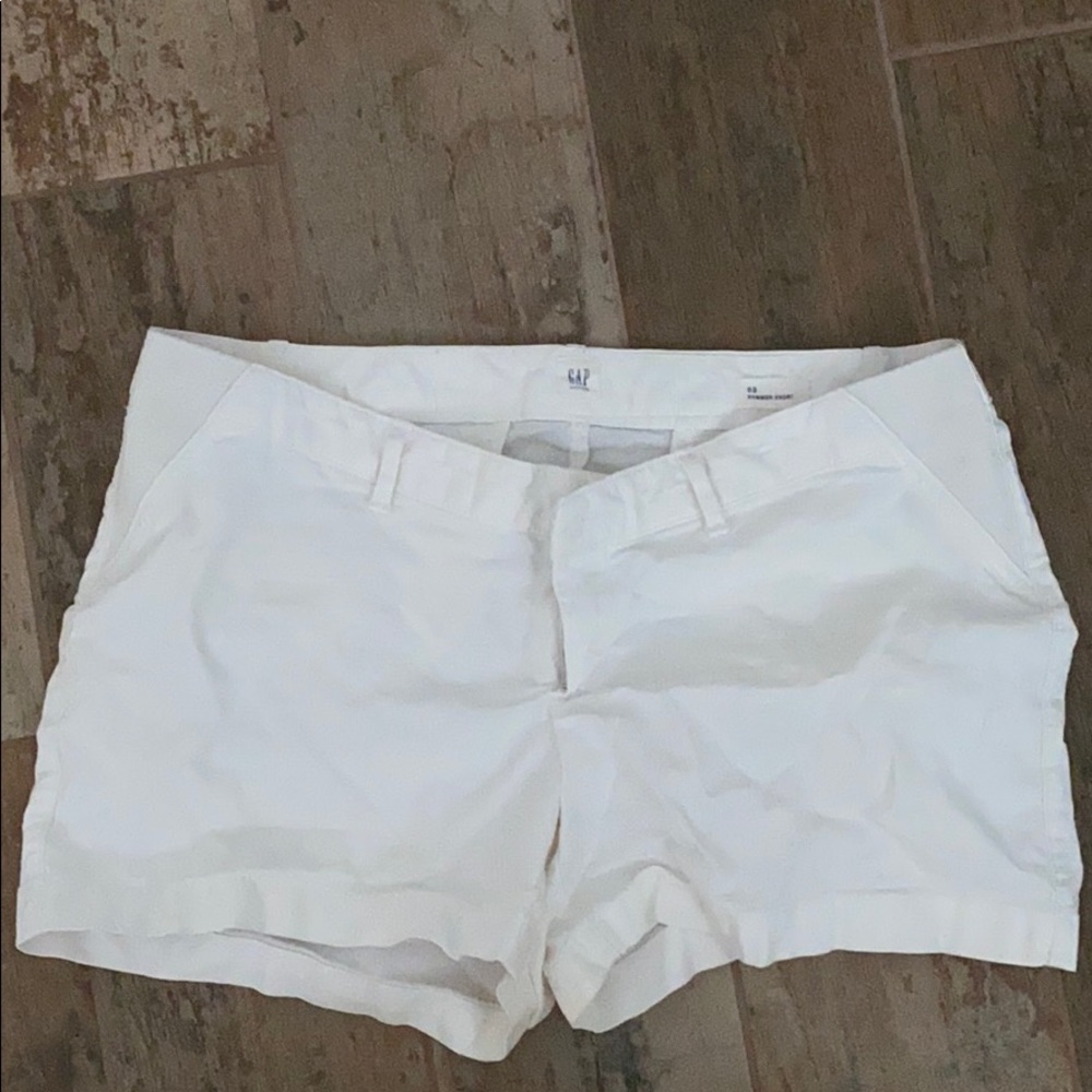 Maternity shorts
